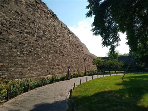 北京城墙城墙遗址旅游攻略,逛北京城墙遗址公园